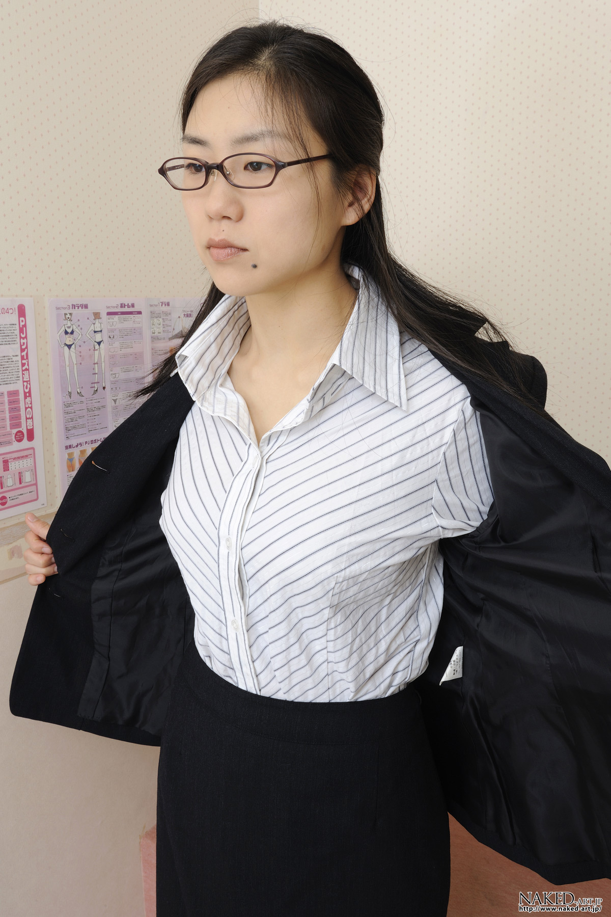 [NAKED-ART] NO.00711 大越はるか 下着試着室 1